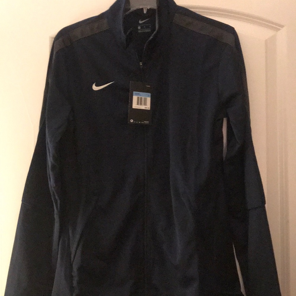 Women's Nike epic jacket